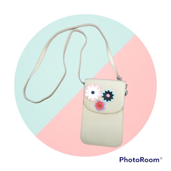 Handbags - 5 items for $15 NWOT Phone bag